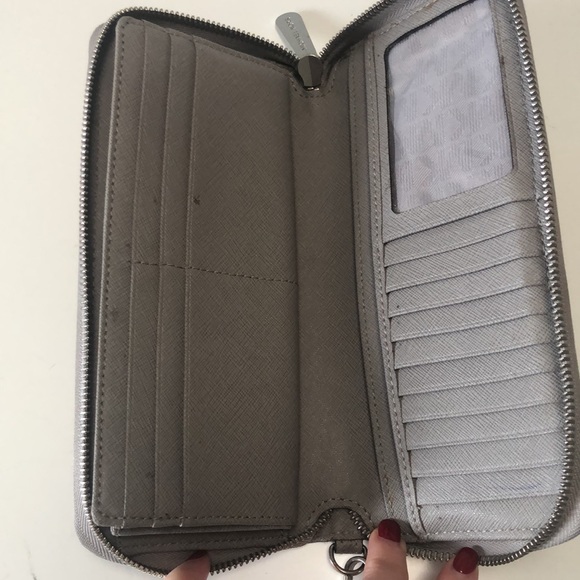 Michael Kors Jet Set Travel Large Saffiano Leather Zip Wallet Wristlet - Picture 11 of 13